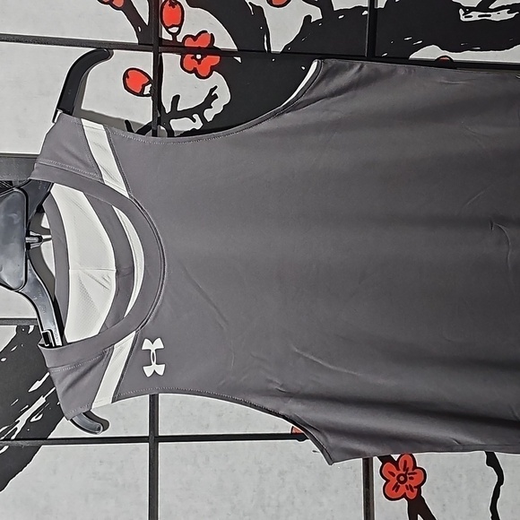Under Armour‎ Reversible Tank Top Size Small NWOT - Picture 7 of 9